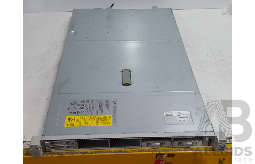 Cisco (BE6000M) UCS C220 M55X Intel Xeon SILVER (4114) 2.20GHz-3.00GHz 10-Core CPU 1RU Server w/ 4GB DDR4