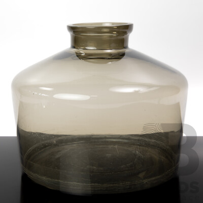 Local Australian Canberra Studio Glass Vase by Bison