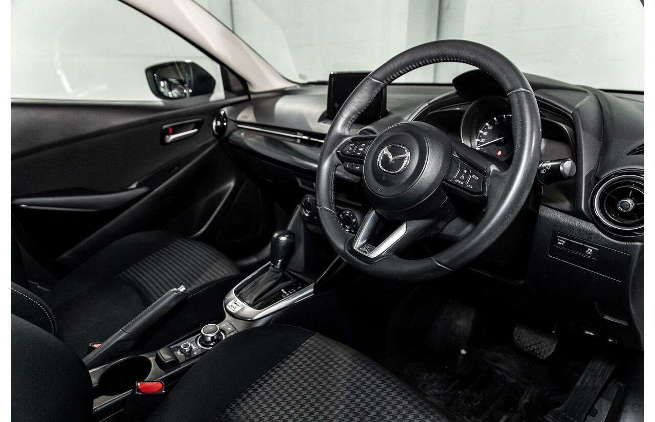 2017 Mazda Mazda2 Maxx (FWD) DJ MY16 5d Hatchback Snowflake White Pearl 1.5L