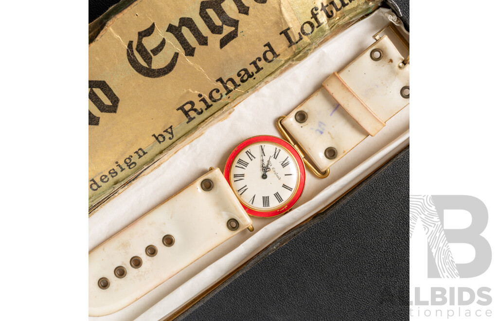 Vintage 1967 Old England an Original Design by Richard Loftus Pop Art Watch with Original Box