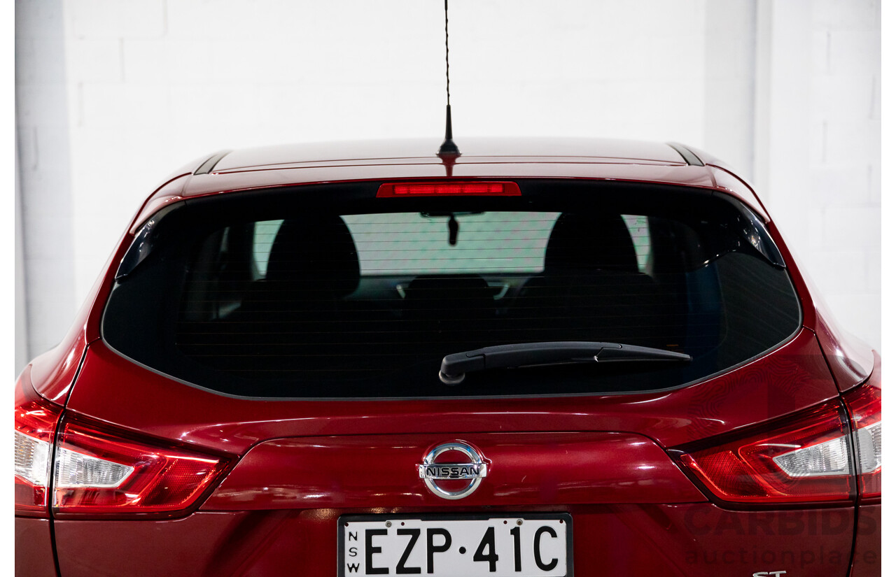 01/2016 Nissan Qashqai ST (FWD) J11 4d Wagon Magnetic Red Metallic 2.0L