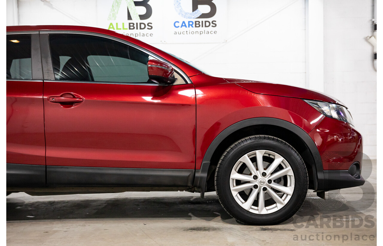 01/2016 Nissan Qashqai ST (FWD) J11 4d Wagon Magnetic Red Metallic 2.0L