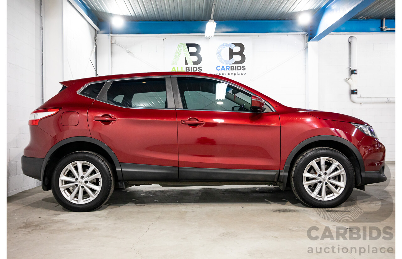 01/2016 Nissan Qashqai ST (FWD) J11 4d Wagon Magnetic Red Metallic 2.0L