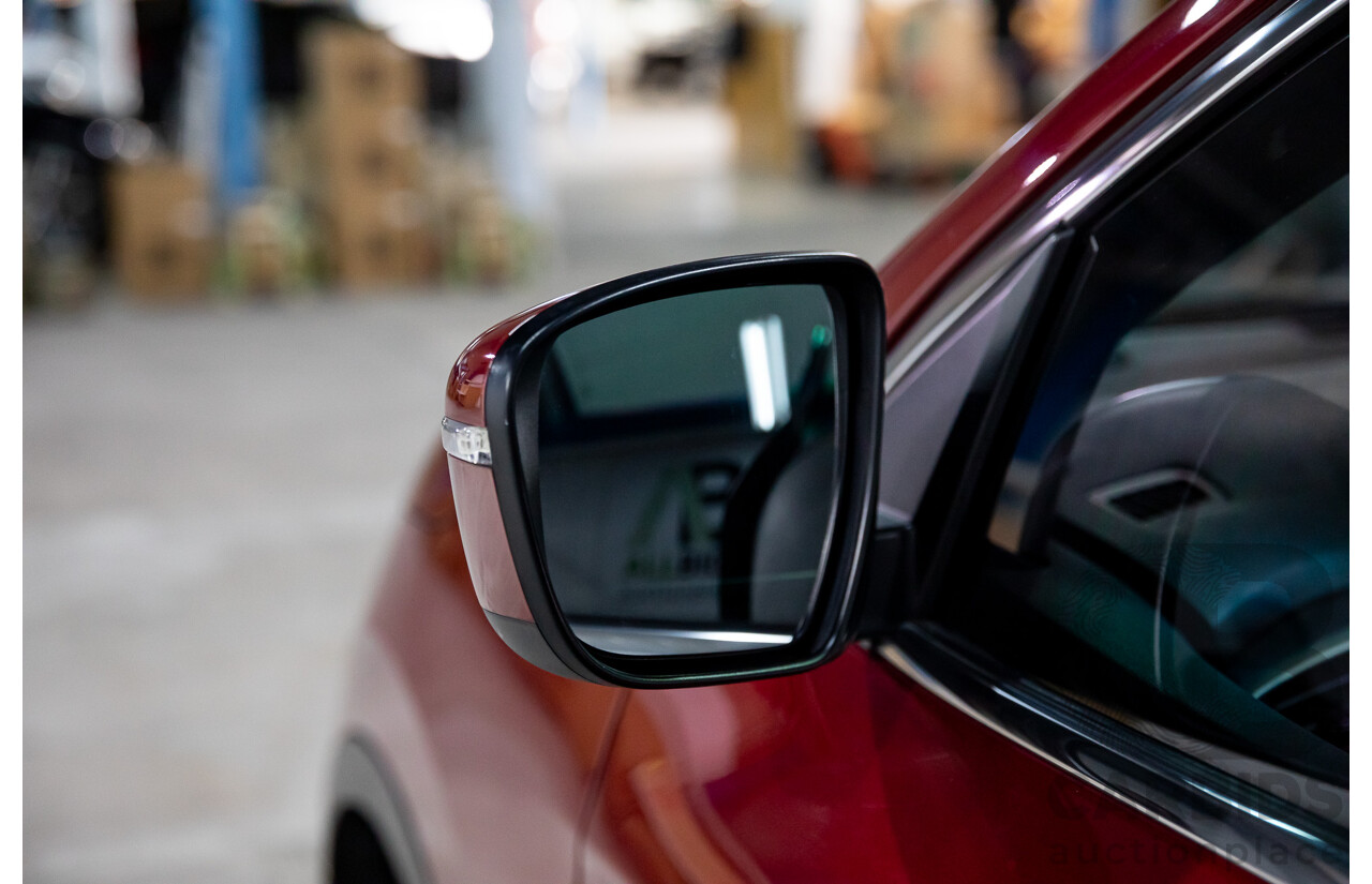 01/2016 Nissan Qashqai ST (FWD) J11 4d Wagon Magnetic Red Metallic 2.0L