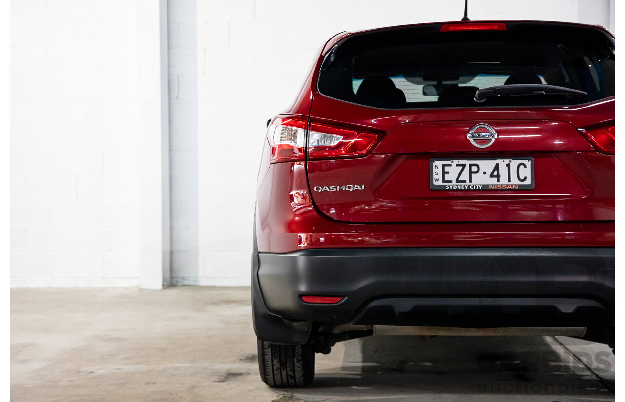 01/2016 Nissan Qashqai ST (FWD) J11 4d Wagon Magnetic Red Metallic 2.0L