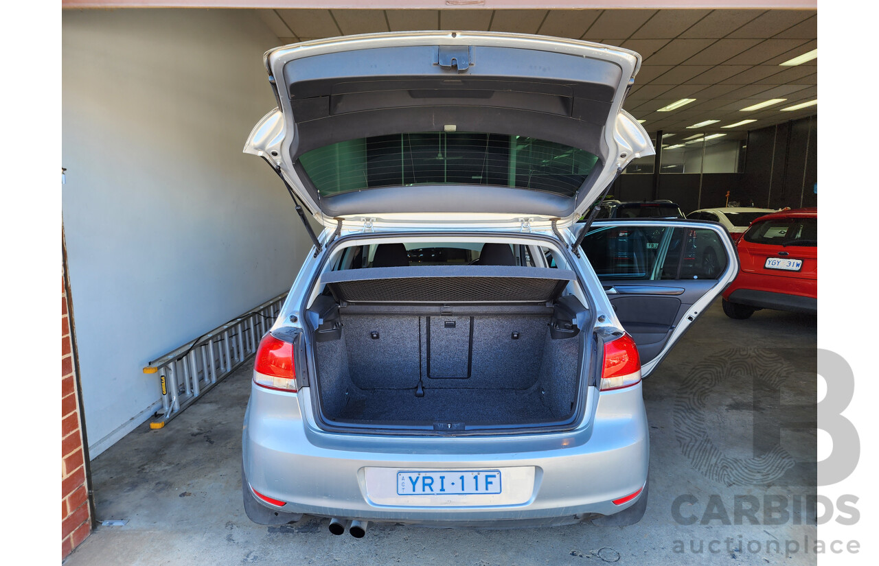 2/2009 Volkswagen Golf 2.0 TDI 1K MY09 5d Hatchback Silver 2.0L