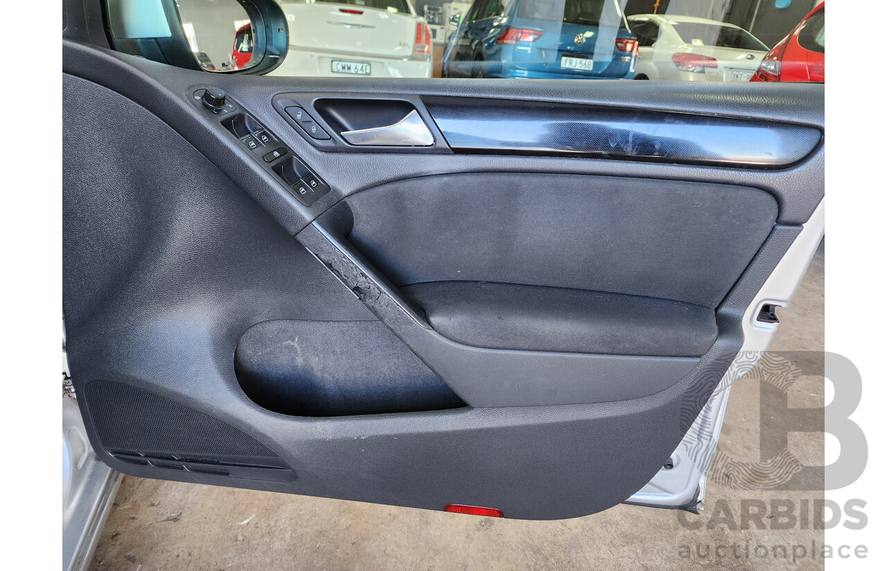 2/2009 Volkswagen Golf 2.0 TDI 1K MY09 5d Hatchback Silver 2.0L