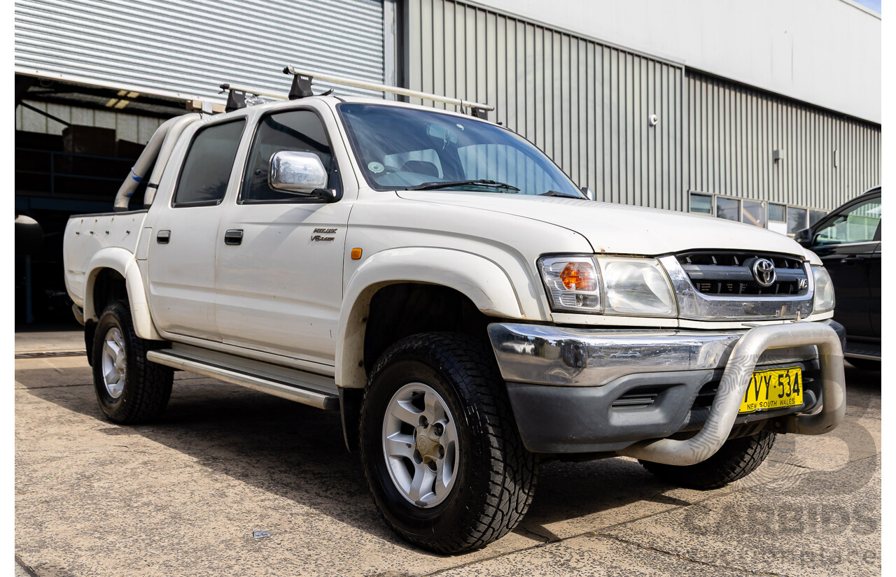 8/2003 Toyota Hilux SR5 (4x4) VZN167R Dual Cab P/Up Vanilla White V6 3.4L