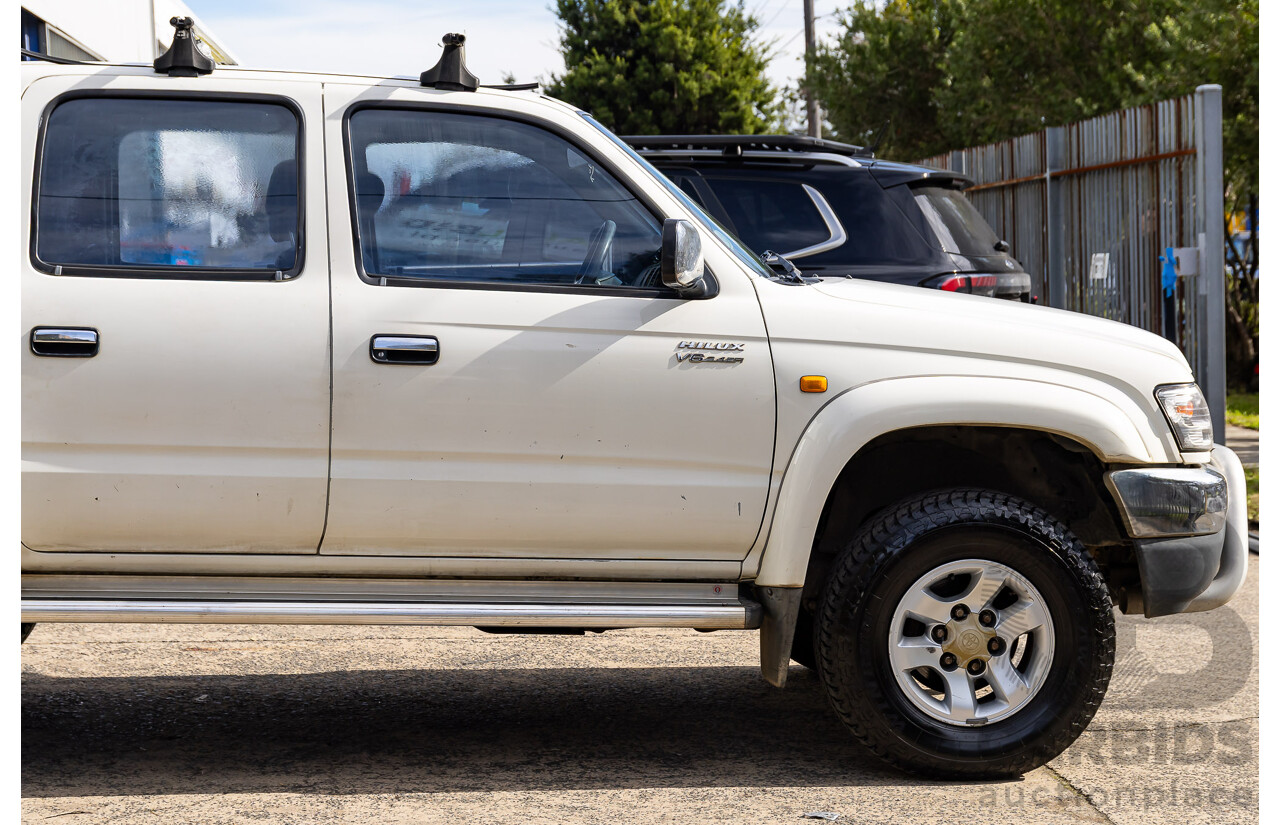 8/2003 Toyota Hilux SR5 (4x4) VZN167R Dual Cab P/Up Vanilla White V6 3.4L