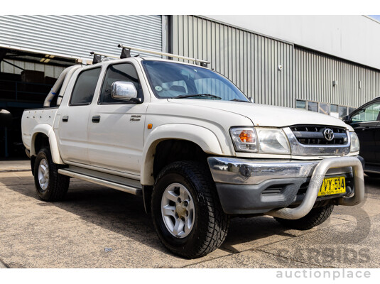 8/2003 Toyota Hilux SR5 (4x4) VZN167R Dual Cab P/Up Vanilla White V6 3.4L