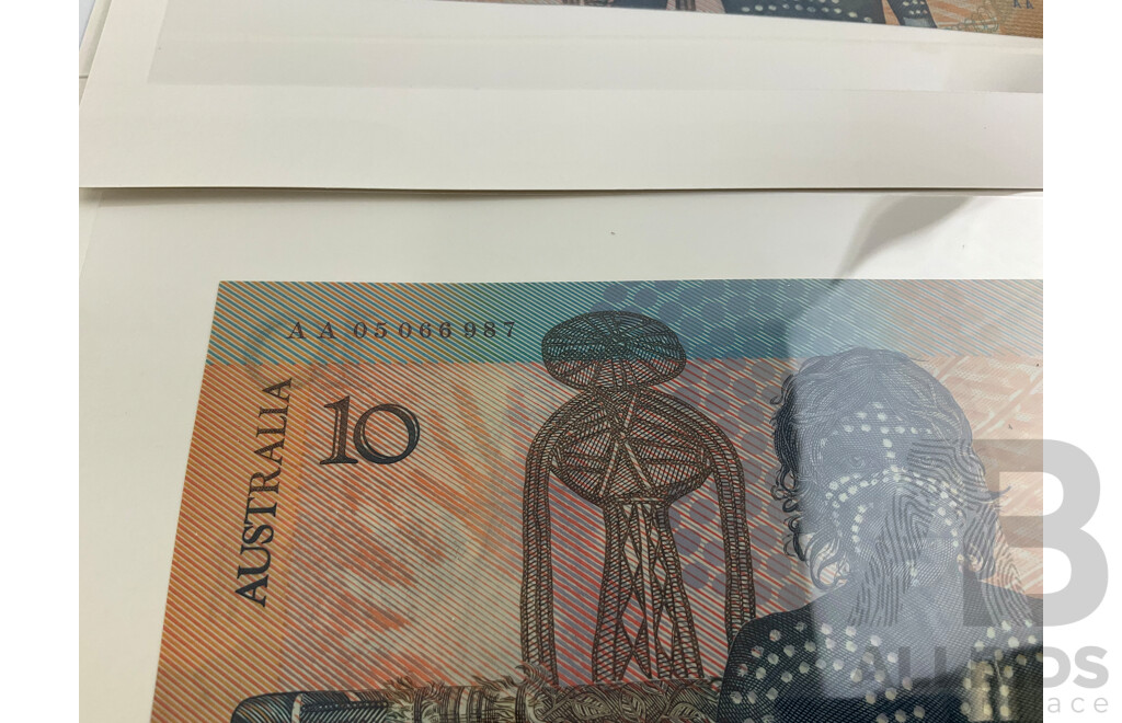 Australian 1988 Two consecutive commemorative $10 notes, AA 05066988/9. Renniks A01. 