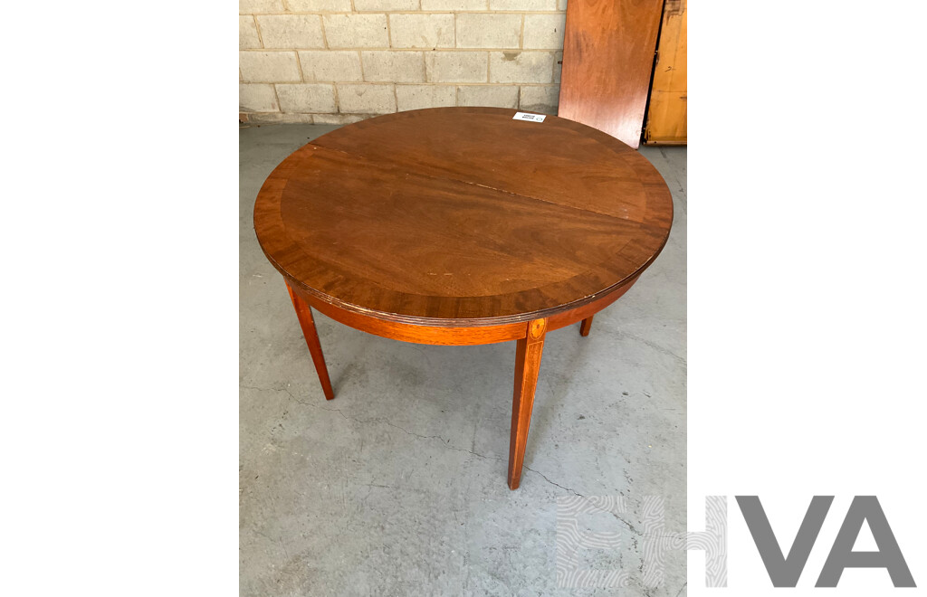 Circular 2 Leaf Extendable Dining Table