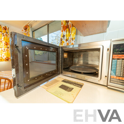 1983 Circa, Vintage Sharp Carousel Convection R-8340 Microwave Oven