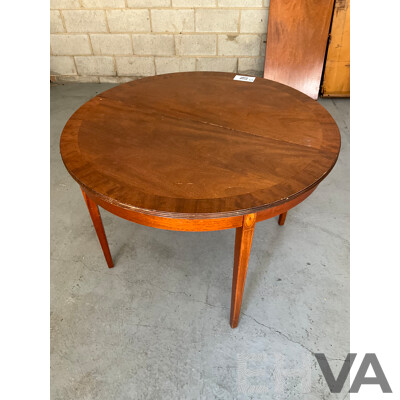 Circular 2 Leaf Extendable Dining Table