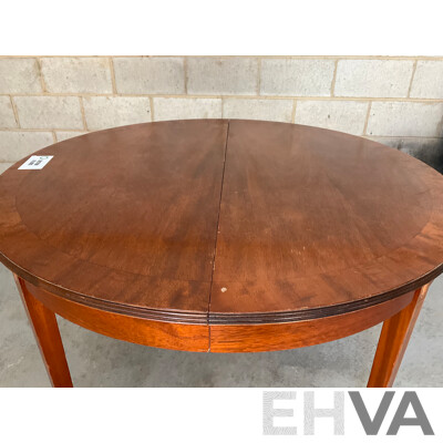 Circular 2 Leaf Extendable Dining Table