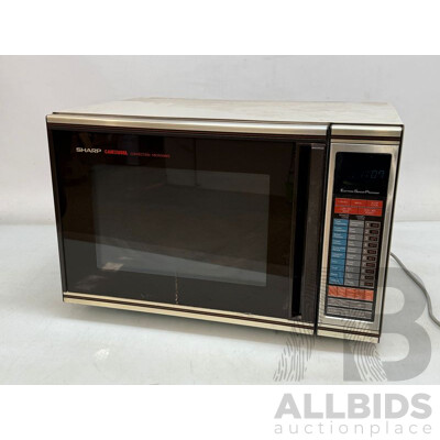 1983 Circa, Vintage Sharp Carousel Convection R-8340 Microwave Oven