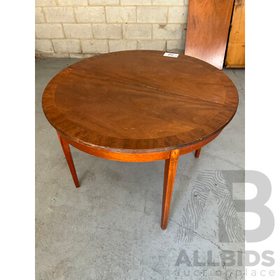 Circular 2 Leaf Extendable Dining Table