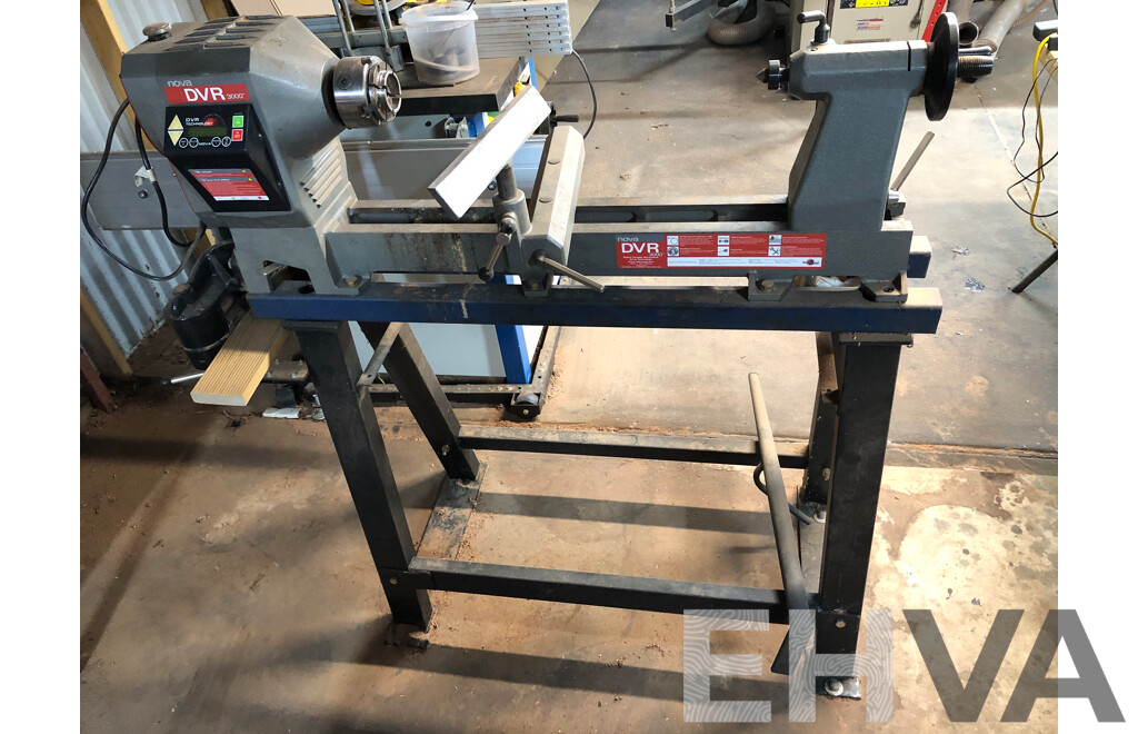 Nova DVR 3000 Woodworking Lathe and Accessories
