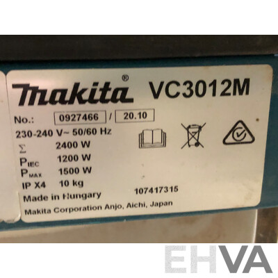 Makita VC3012M 30 Litre Wet and Dry Dust Extraction Vacuum Cleaner