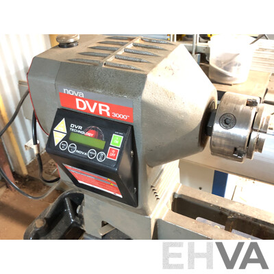 Nova DVR 3000 Woodworking Lathe and Accessories