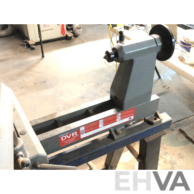 Nova DVR 3000 Woodworking Lathe and Accessories