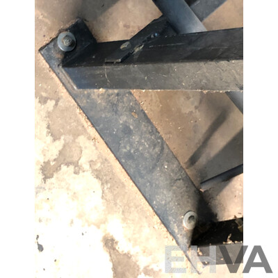 Nova DVR 3000 Woodworking Lathe and Accessories