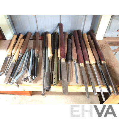 Nova DVR 3000 Woodworking Lathe and Accessories