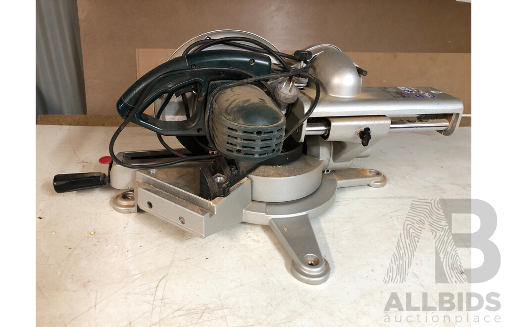Metabo 216mm Crosscut and Mitre Saw Model KGS 1370