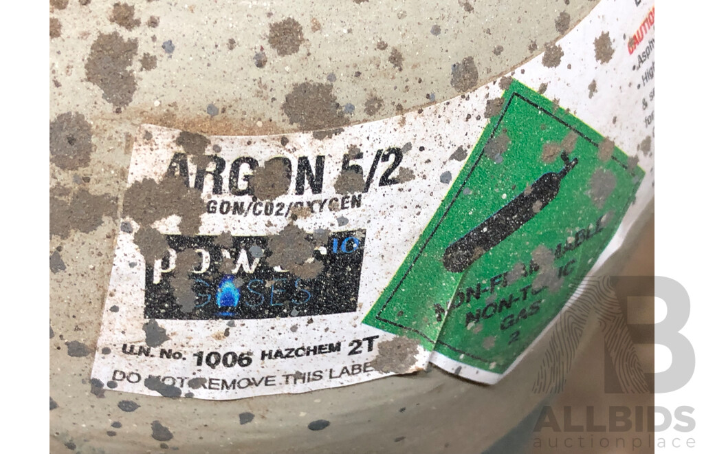 Rossi MIG 220BZ MIG/Tig Welder with Trolley and Gas Cylinder