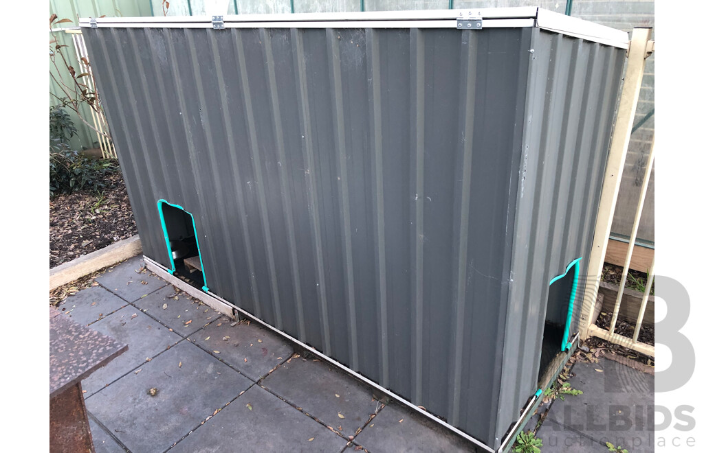 Custom Built Colourbond Dog Kennel