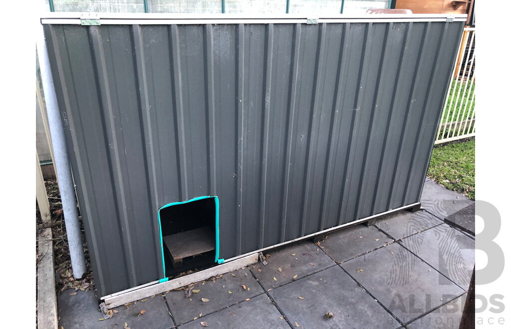 Custom Built Colourbond Dog Kennel
