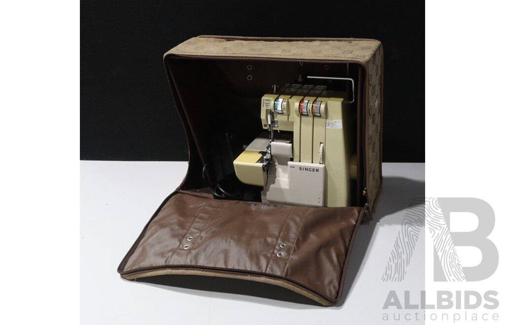 Singer Merrittlock 14u 44 Sewing Machine with Bag