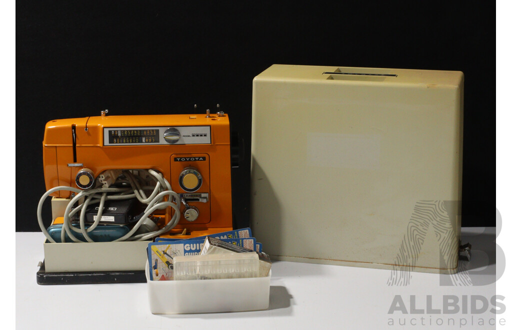 Set of Sewing Acessories with Toyota Sewing Machine