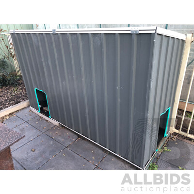 Custom Built Colourbond Dog Kennel