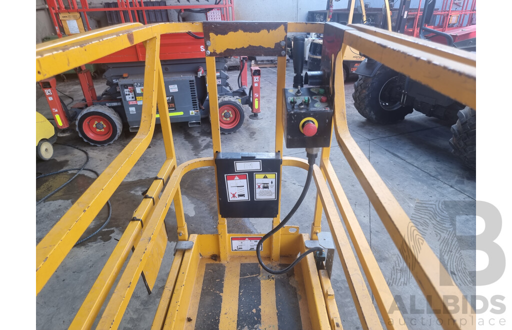 08/2015, 20ft Haulotte 8 Electric Scissor Lift - 6.27m FSV