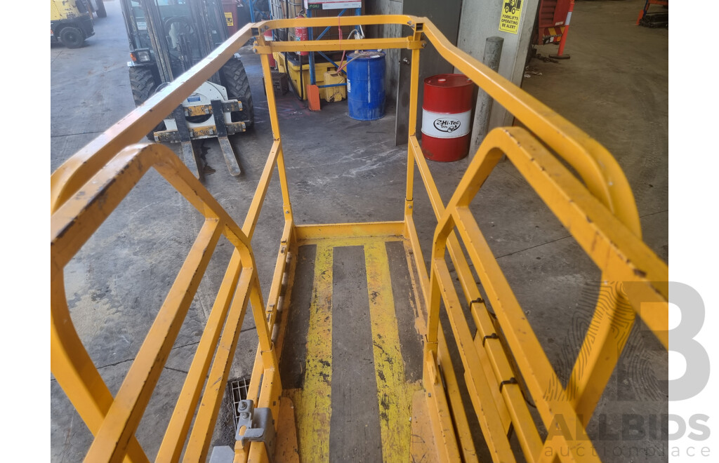 08/2015, 20ft Haulotte 8 Electric Scissor Lift - 6.27m FSV