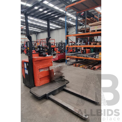 2009, 1.0 Tonne Electric Stock Picker BT - 1880mm OSE100W