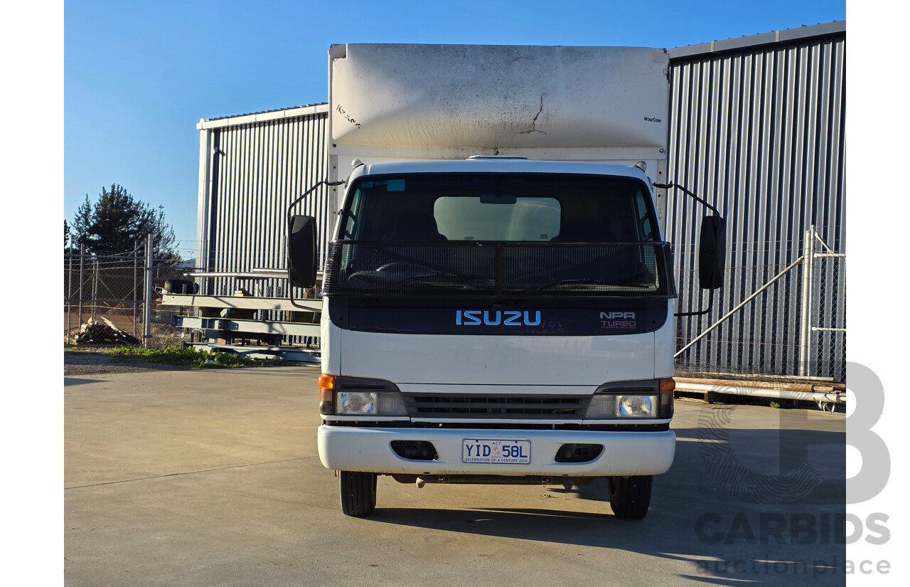 05/2004 Isuzu NPR 250 Medium Pantech  Turbo Diesel 4.7L