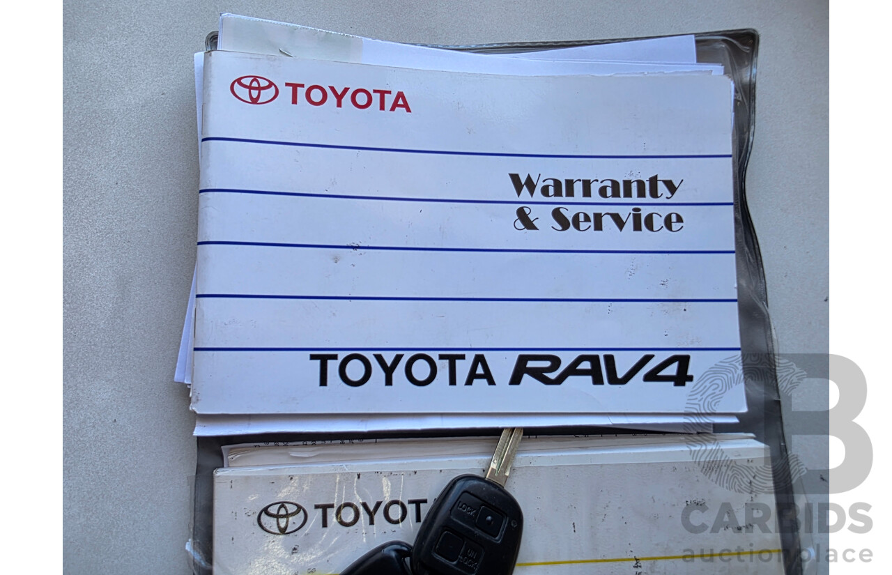 8/2004 Toyota Rav4 CV (4x4) ACA23R 4d Wagon White 2.4L