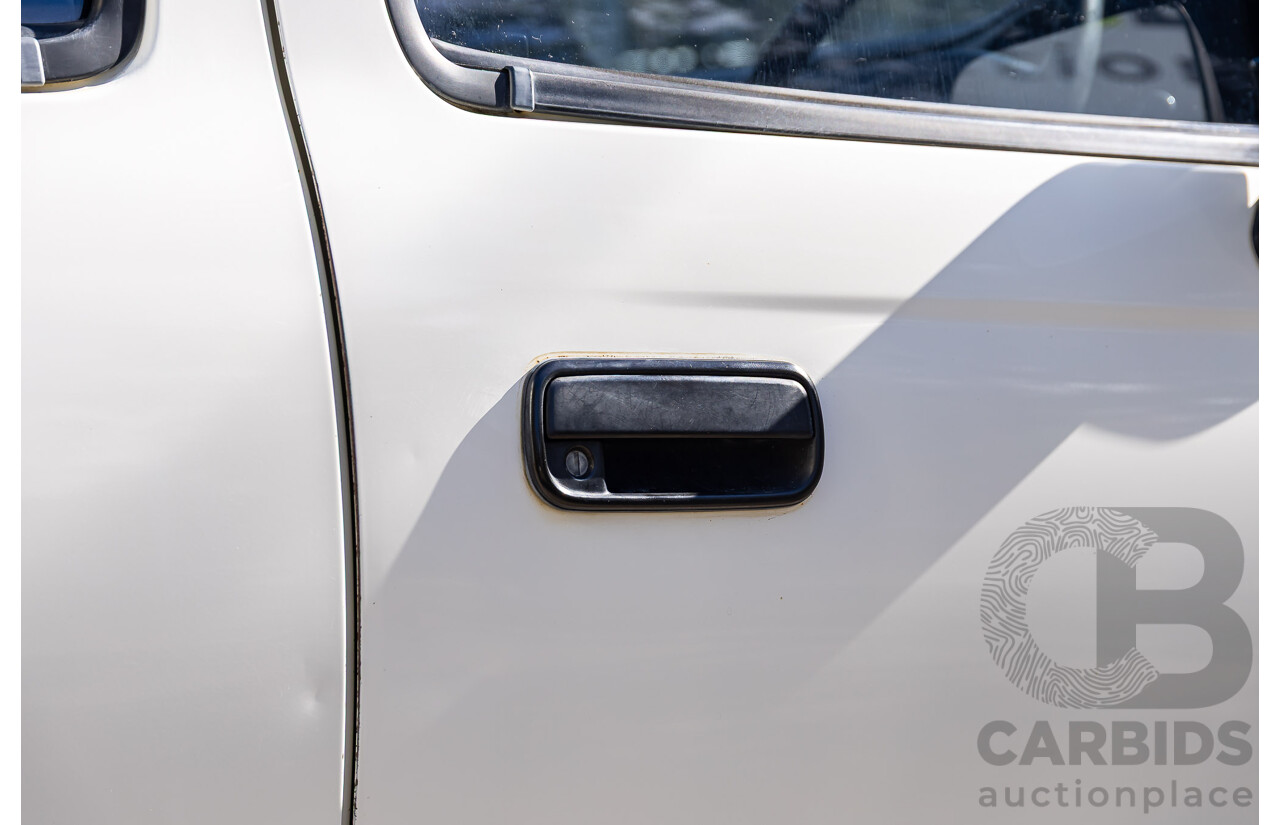 5/2003 Toyota Hilux (4x4) LN167R Dual Cab P/Up Vanilla White Diesel 3.0L