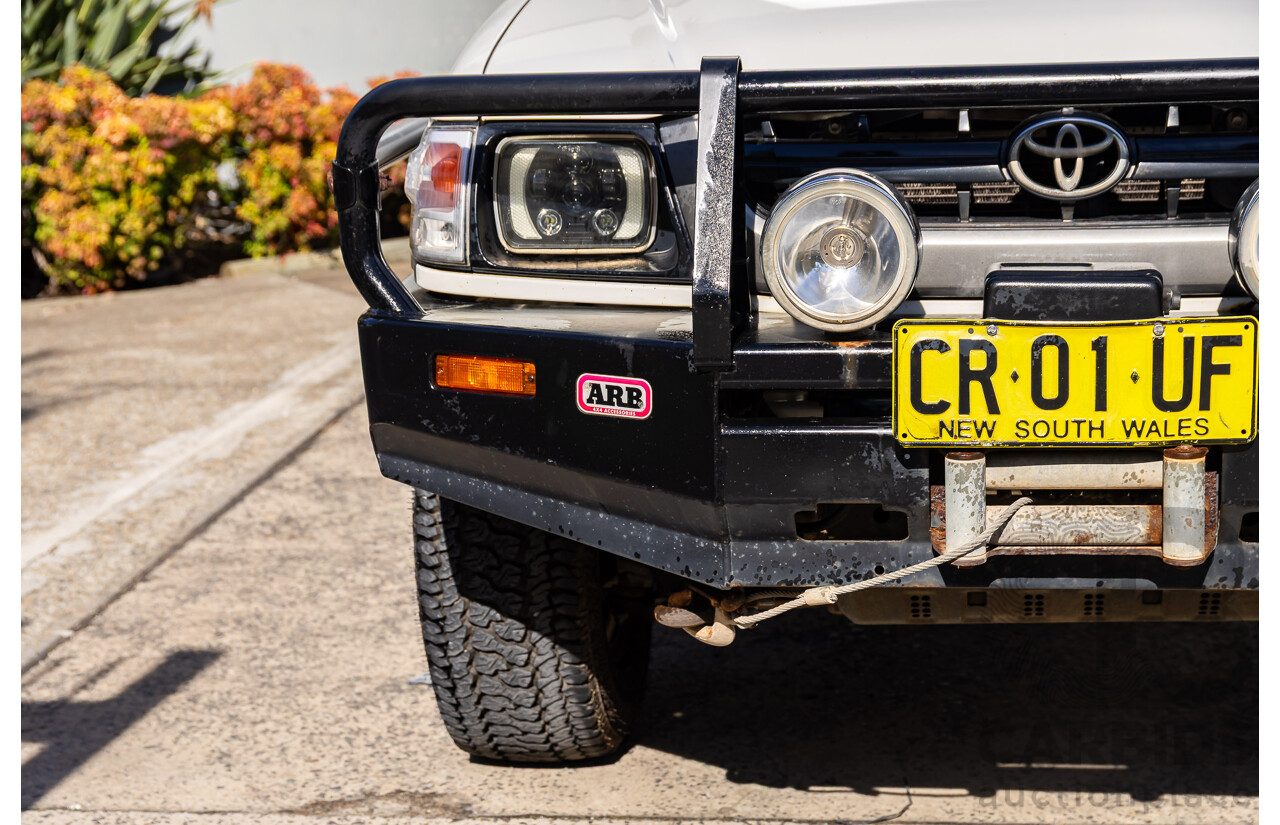 5/2003 Toyota Hilux (4x4) LN167R Dual Cab P/Up Vanilla White Diesel 3.0L