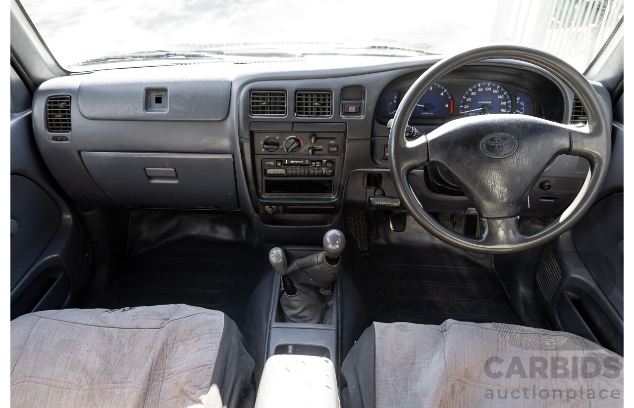 5/2003 Toyota Hilux (4x4) LN167R Dual Cab P/Up Vanilla White Diesel 3.0L