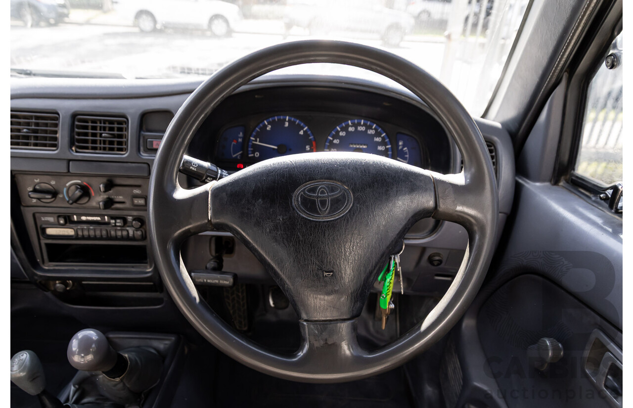 5/2003 Toyota Hilux (4x4) LN167R Dual Cab P/Up Vanilla White Diesel 3.0L