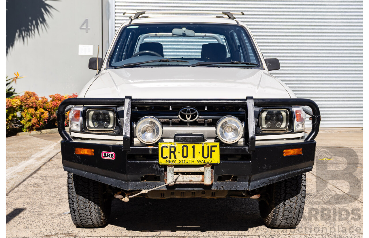 5/2003 Toyota Hilux (4x4) LN167R Dual Cab P/Up Vanilla White Diesel 3.0L
