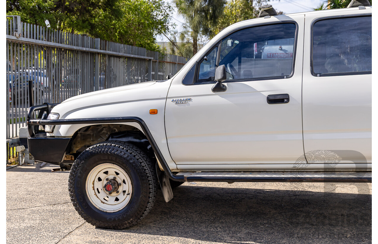 5/2003 Toyota Hilux (4x4) LN167R Dual Cab P/Up Vanilla White Diesel 3.0L