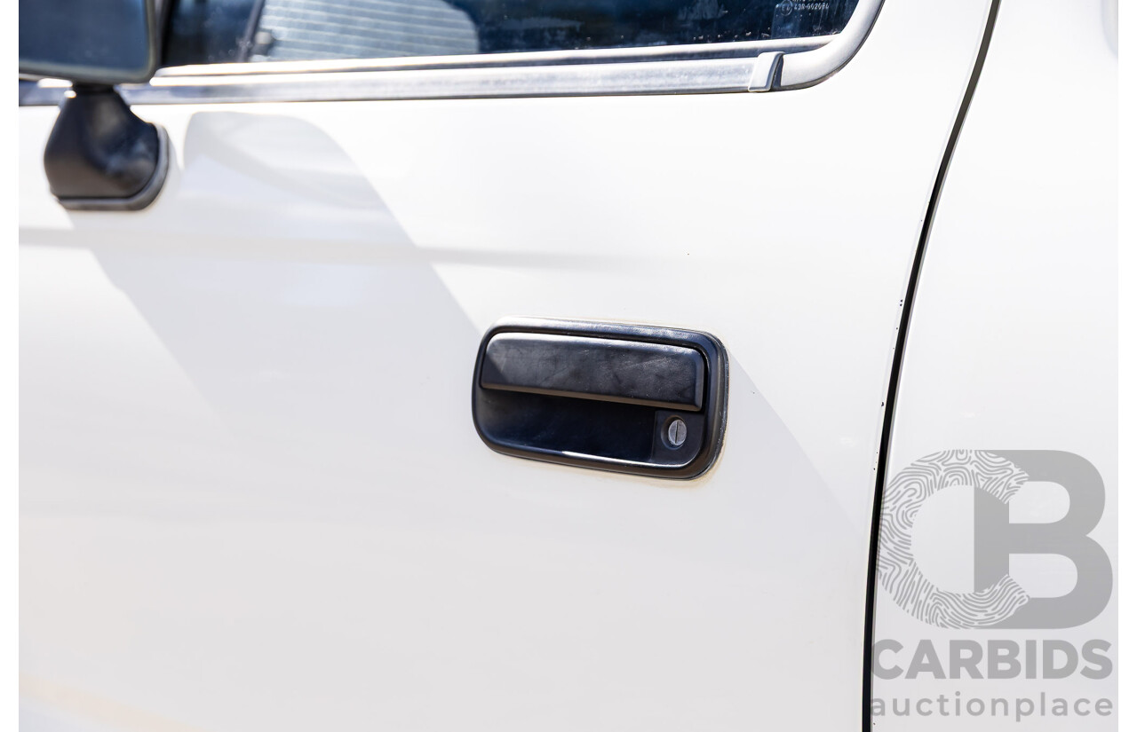 5/2003 Toyota Hilux (4x4) LN167R Dual Cab P/Up Vanilla White Diesel 3.0L