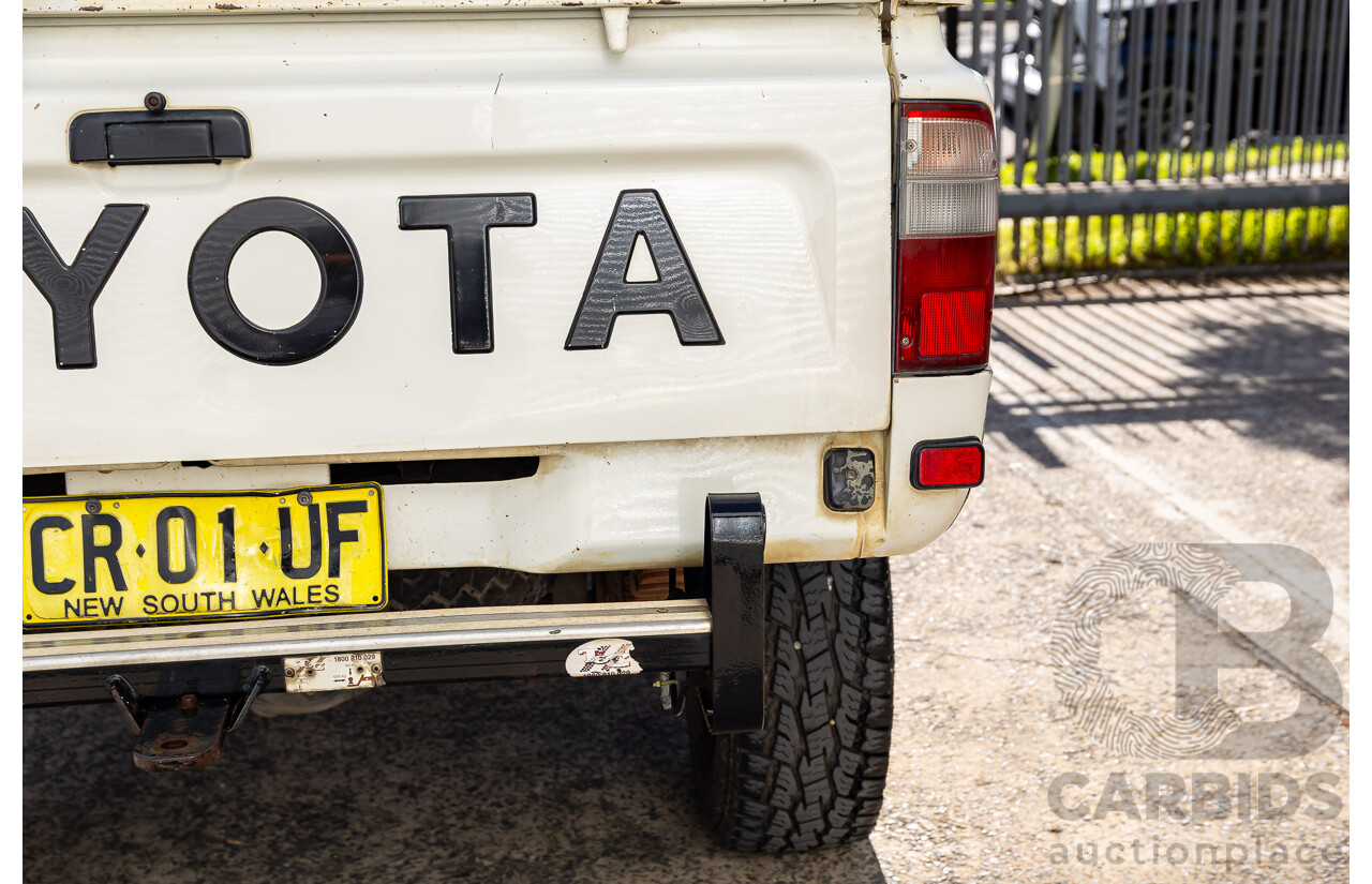 5/2003 Toyota Hilux (4x4) LN167R Dual Cab P/Up Vanilla White Diesel 3.0L