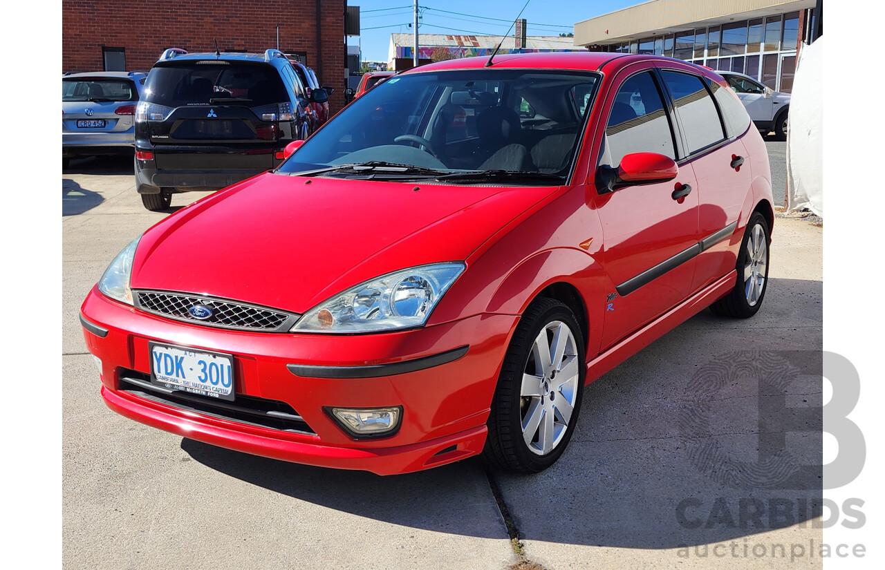 8/2004 Ford Focus Zetec R LR 5d Hatchback Red 2.0L