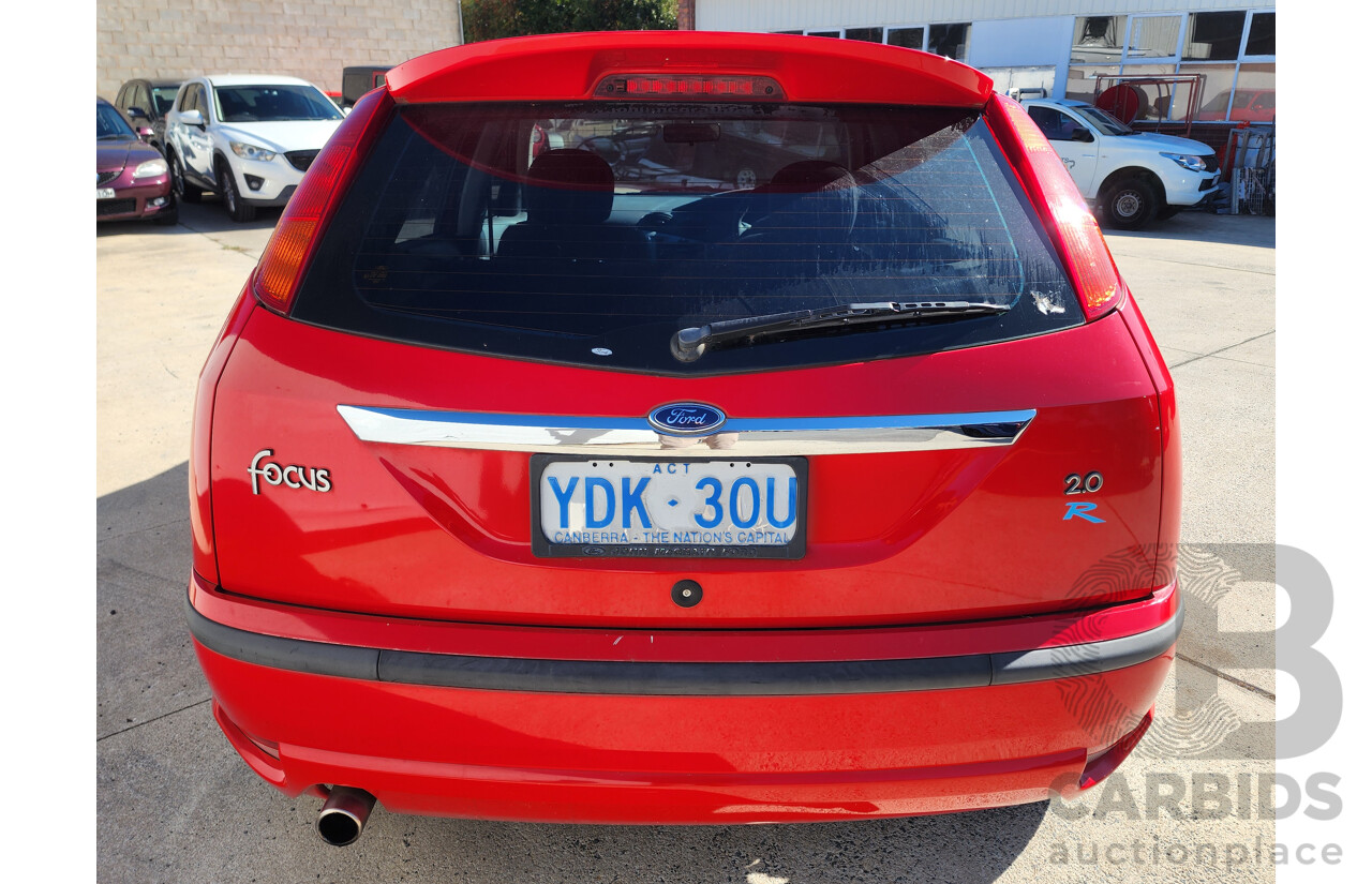 8/2004 Ford Focus Zetec R LR 5d Hatchback Red 2.0L
