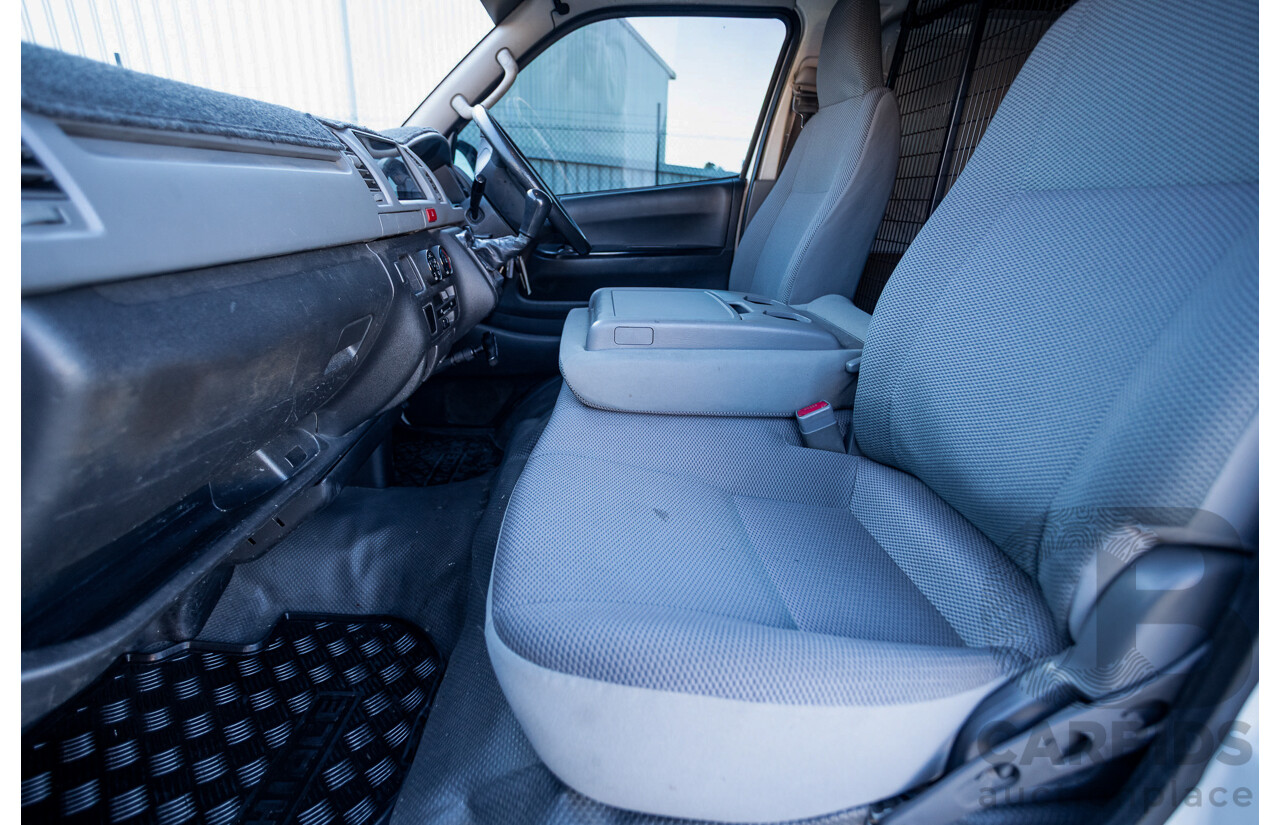 11/2009 Toyota Hiace LWB KDH201R MY07 Upgrade 4d Van Black / Beige Turbo Diesel 3.0L